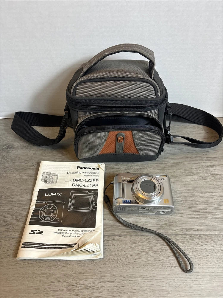 Panasonic Lumix DMC-LZ2 5MP Digital Camera 24¡Á Zoom 5.0Megapixels Silver W Book
