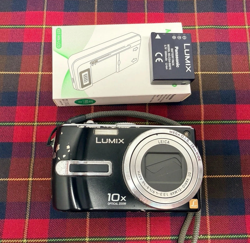 Panasonic Lumix DMC-TZ3 Digital Camera 7.2MP + Battery & Charger Tested