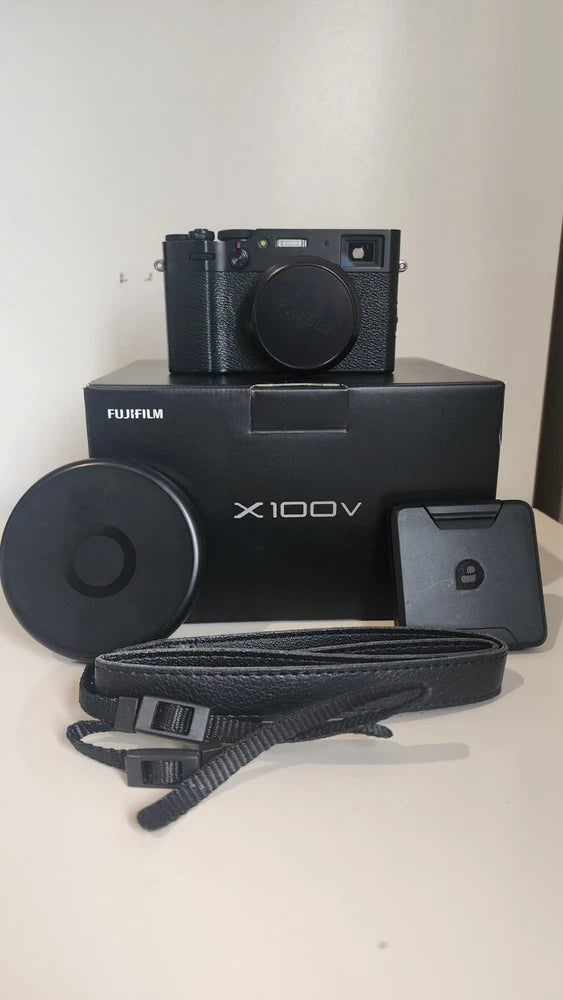 Fujifilm X100V 26.1MP X-Trans APS-C Sensor compact Digital Camera - Black