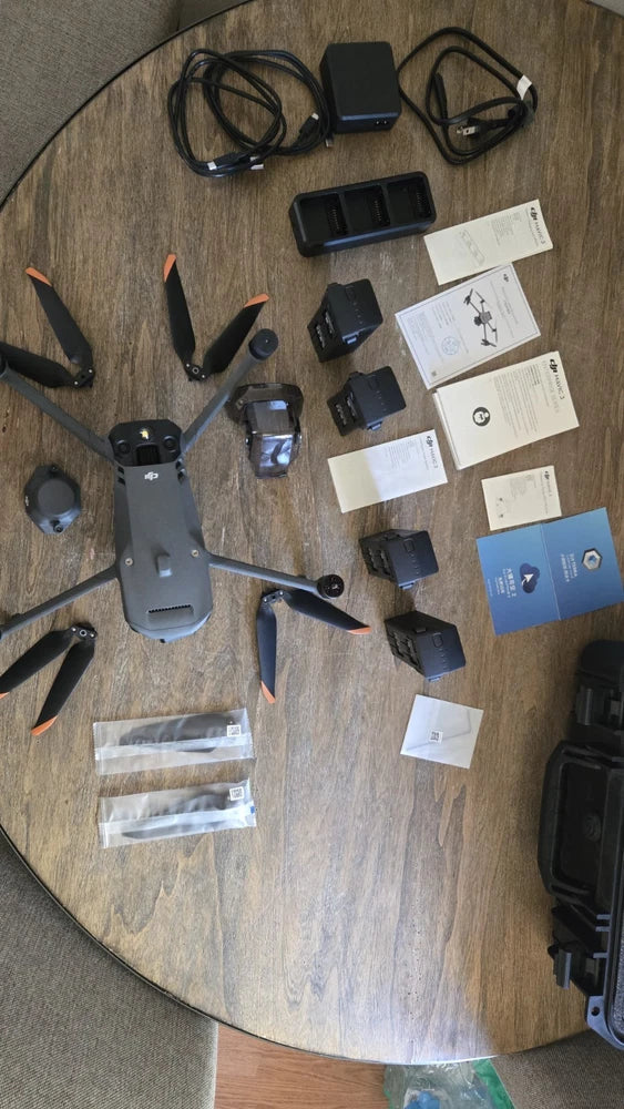 Mavic 3E W/ RTK MODULE, LESS THAN 2 HOURS OF FLIGHT TIME (Drone MINT CONDITION)
