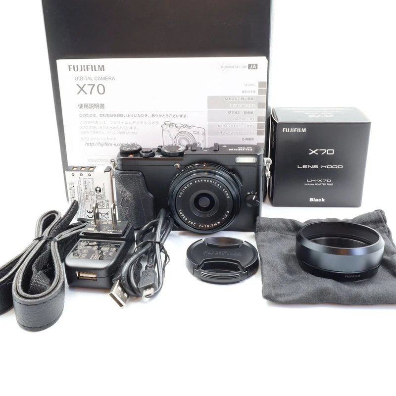 FUJIFILM X70 Black Set Working