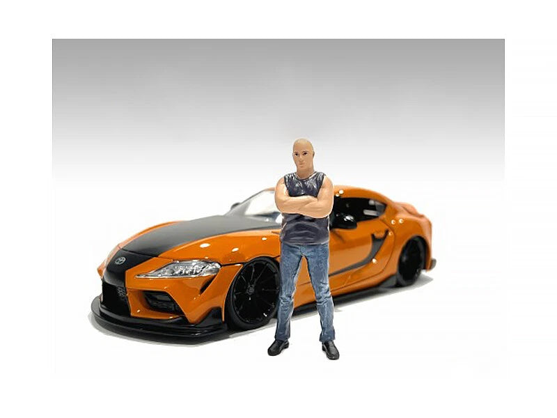 "CAR MEET 3" FIGURE 1 FOR 1/18 SCALE MODELS BY AMERICAN DIORAMA 76326