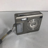 Fujifilm FinePix F450 5.2MPDigital Camera Works **Spot On Screen