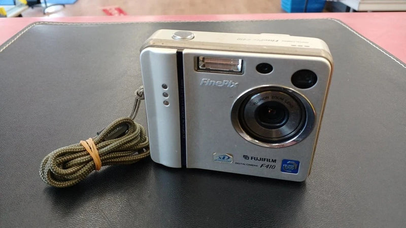 Digital Camera Model FINEPIX F410 FUJIFILM