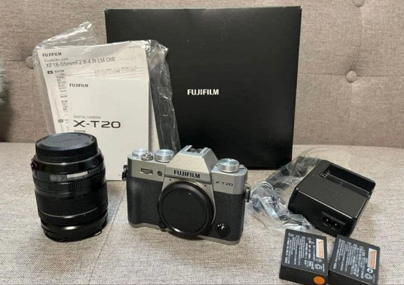 Fujifilm Mirrorless X-T20 Lens  Kit Silver 875301