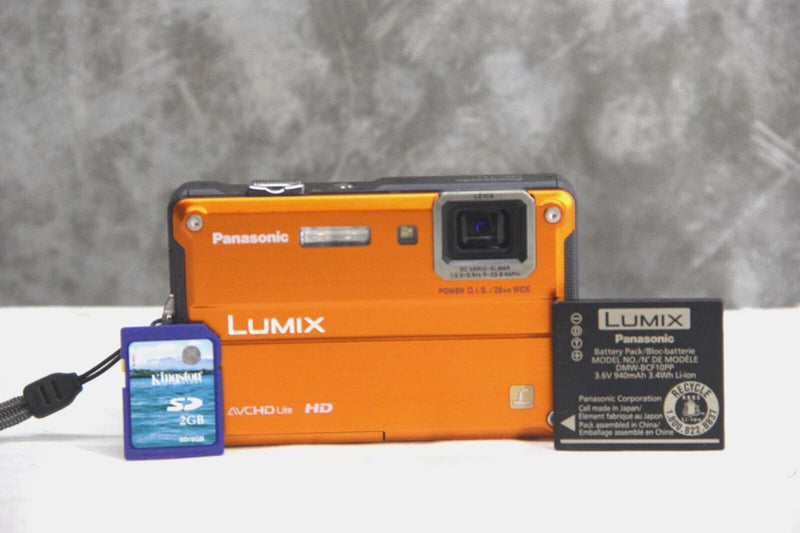 Panasonic Lumix DMC-TS2 | 14MP, Waterproof Digicam -- EXCELLENT! Bat+SD (Read)