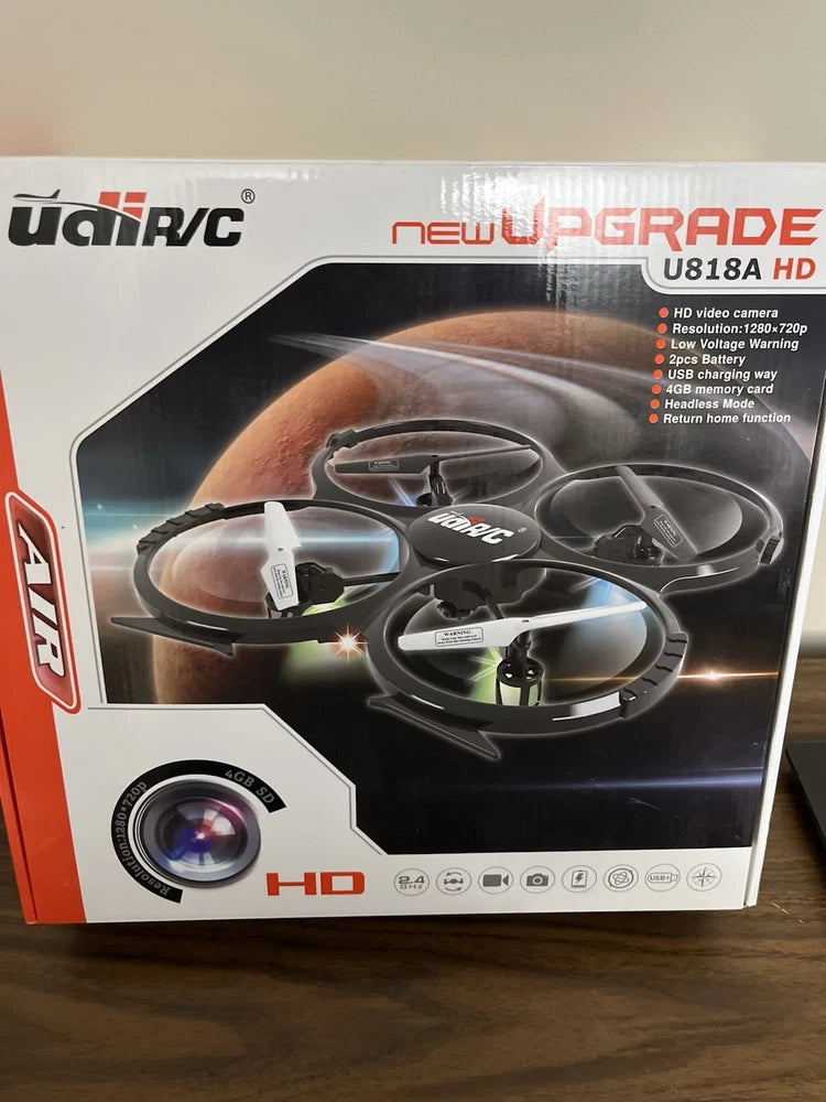 UDIR/C U818A HD quadcopter drone box with black drone and camera graphic