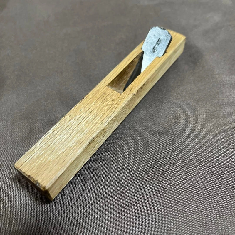 Wooden woodworking plane blade holder with 13mm opening