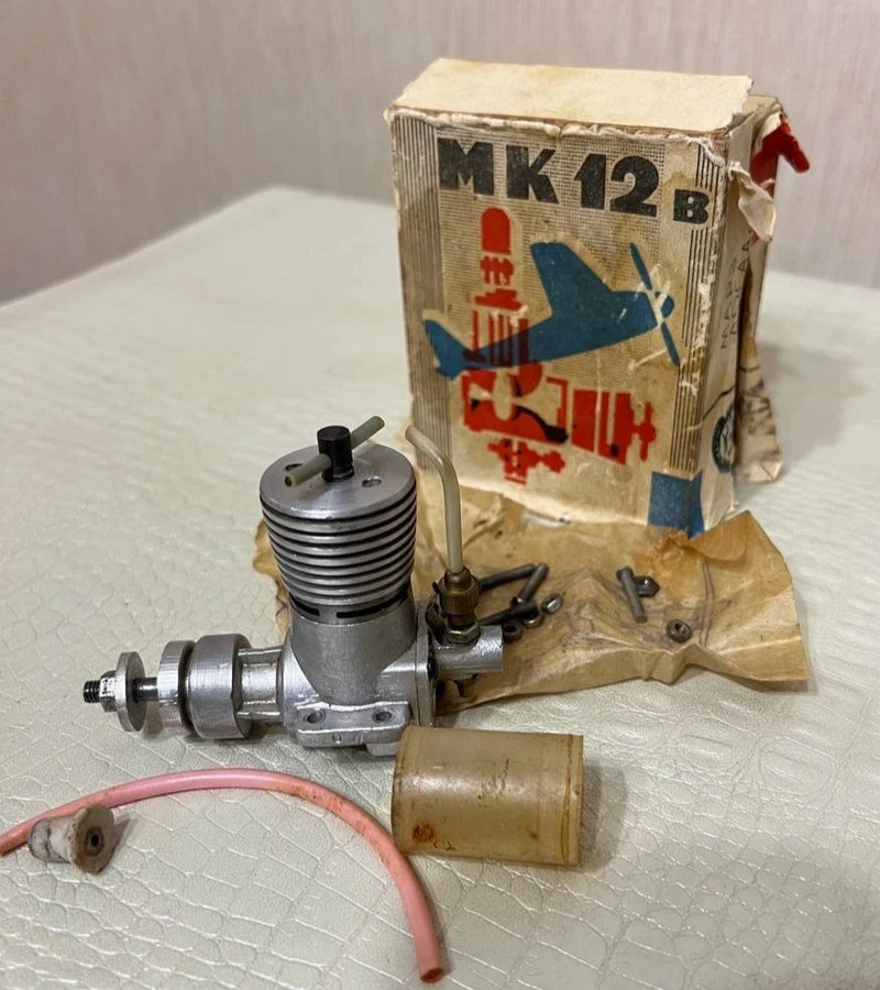 Vintage MK-12B USSR motor engine model, metal cylinder and control parts with box