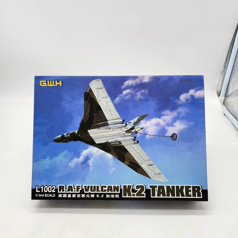 RAF Vulcan K.2 tanker 1/144 model kit box with aircraft artwork