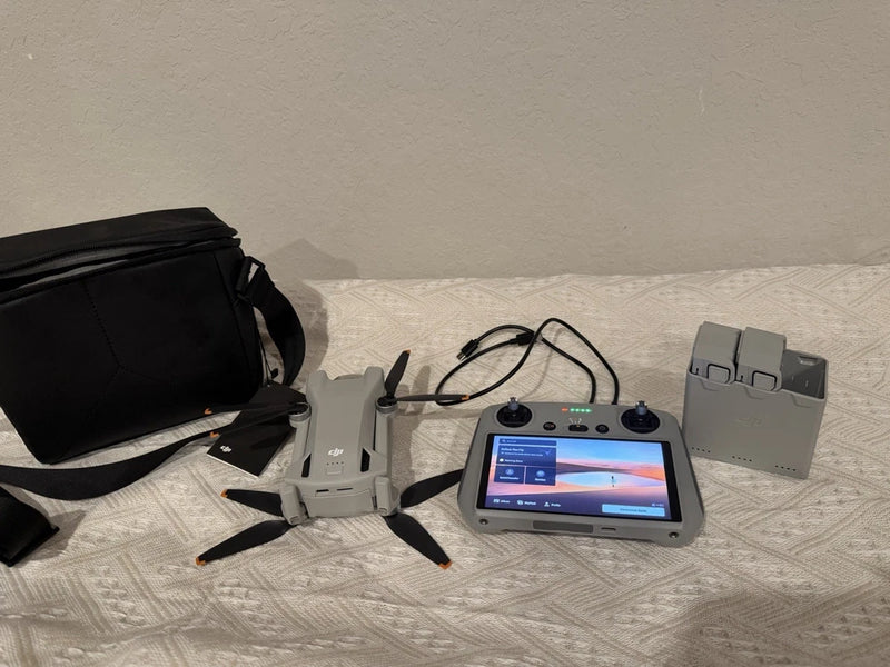 DJI Mini 3 Drone Fly More Combo with RC Remote Controller great Condition