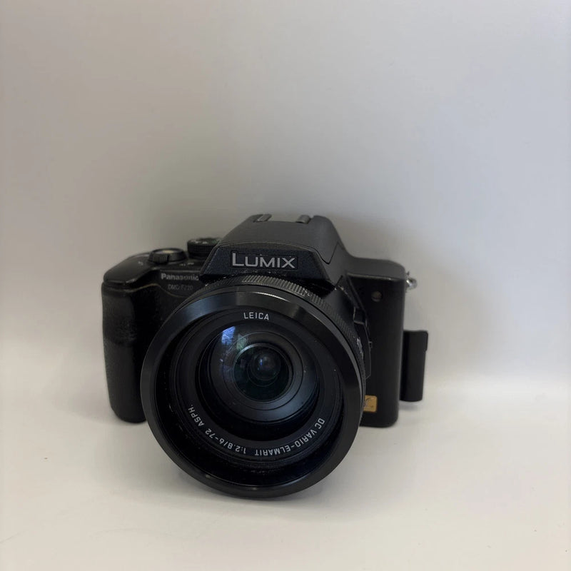 Used Panasonic Lumix FZ20 bridge camera - for parts