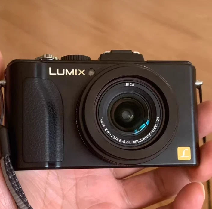 Panasonic LX5 10MP 24mm Wide F2.0 Lens Hot Shoe RAW Support Portable Cam