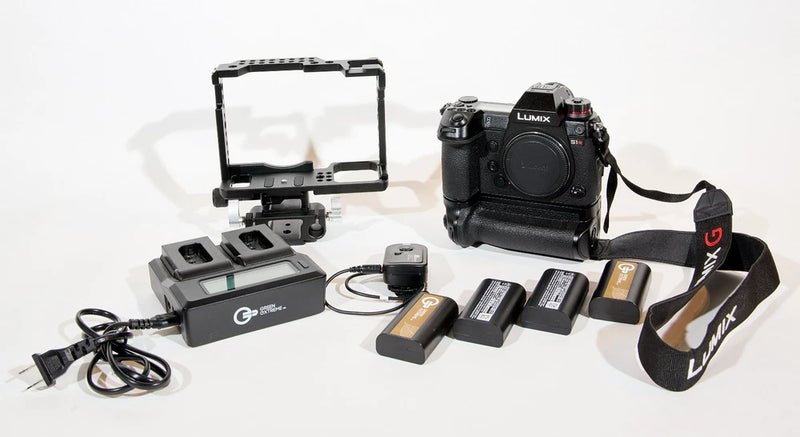 Panasonic Lumix dc-s1r Mint Condition with Panasonic Battery Grip & Accessories