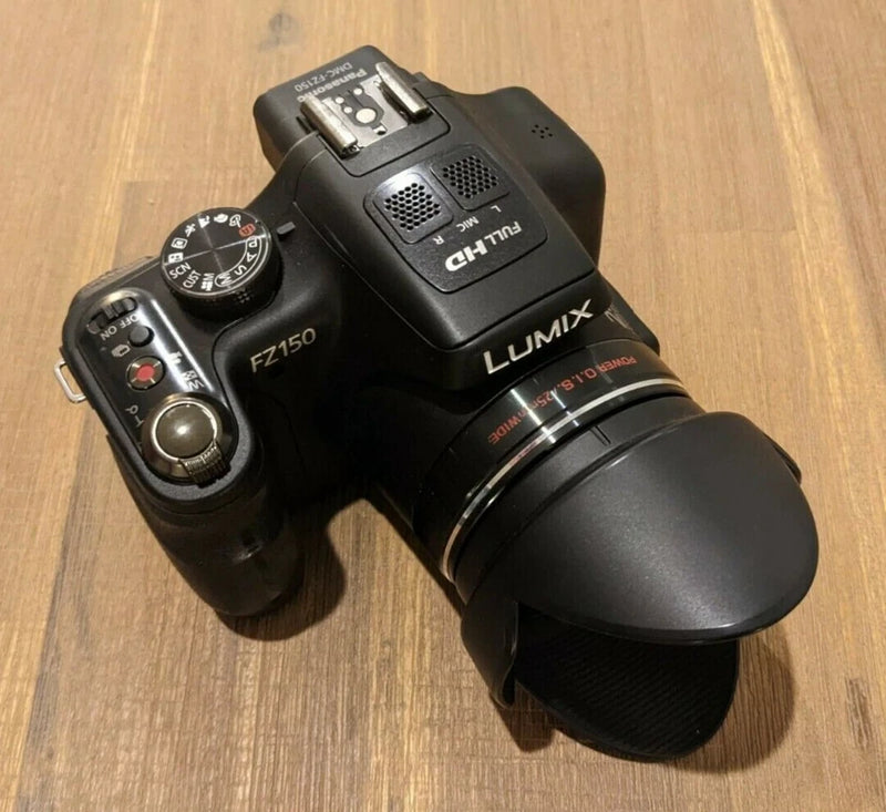 FZ 150 Lumix Digital Camera  by?Panasonic Full HD?12.1 MP (nearly NEW)