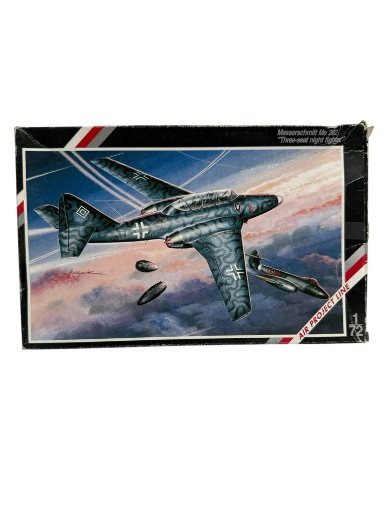 Special Hobby 1/72 scale Messerschmitt Me 262 model kit box with green night-fighter art