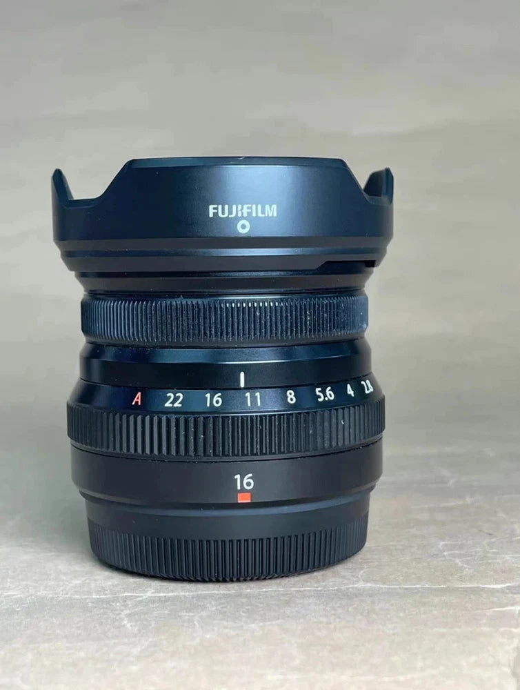 Fujifilm XF 16mm f2.8 R WR Lens with Front & Back Caps & Lens Hood- 95% New