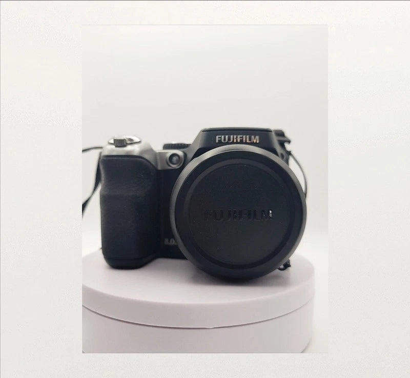 Vintage camera Fujifilm 8.0 megapixel Digital Camera Compact Camera