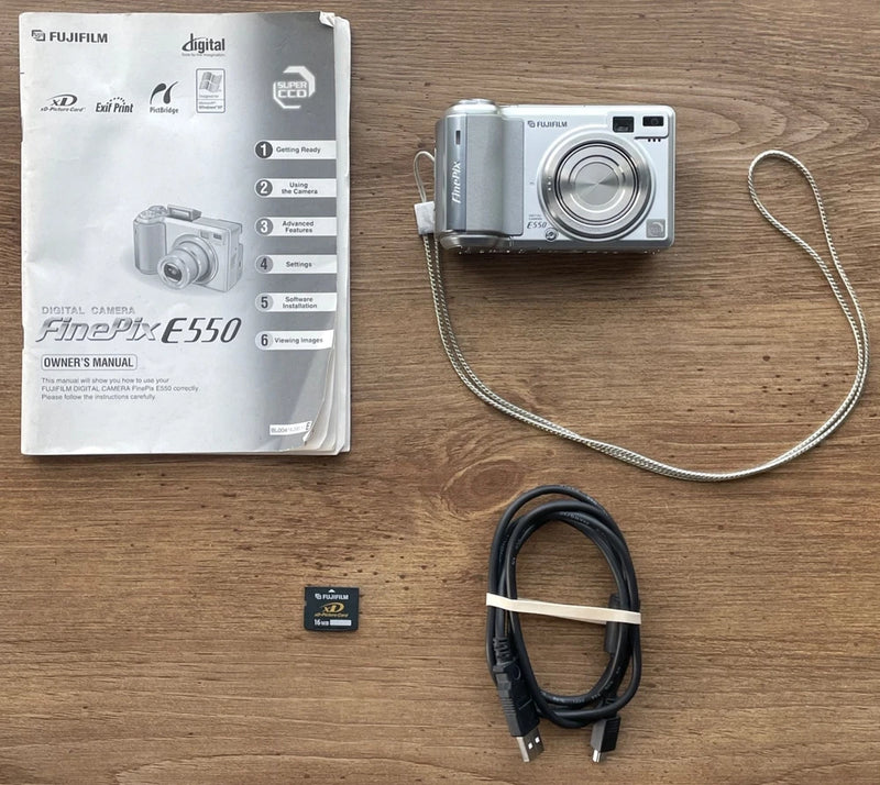 Parts/Repair Fujifilm FinePix E550 6.3mp Digital Camera xd Pic Card