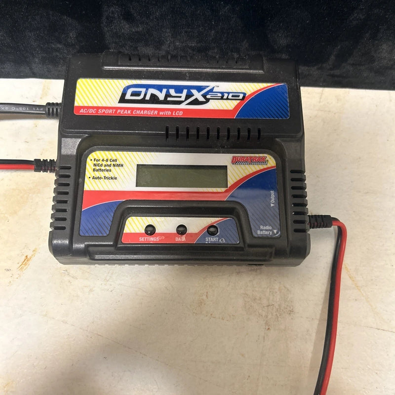 Duratrax Onyx 235 Ac/Dc Lipo/Nimh Battery Balance Charger #10128 Battery