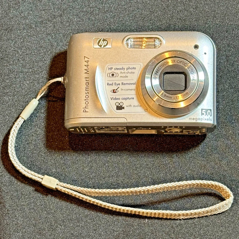 HP Photosmart M447 5.0MP Compact Digital Camera Silver Tested