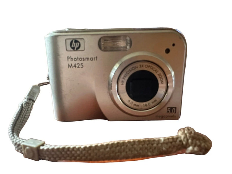 HP PhotoSmart M425 5.0MP Digital Camera Silver