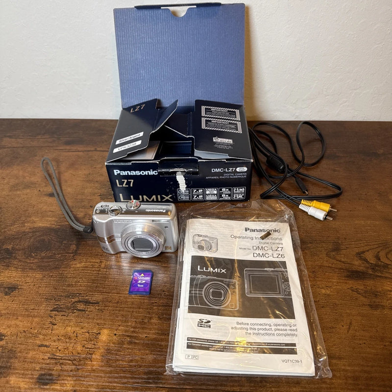 Panasonic Lumix DMC-LZ7 Digital Camera 6x Zoom Silver CIB 7.2 MP