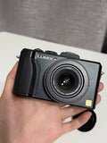 Panasonic LX5 10MP 3.8x Zoom Leica F2.0 Lens for Stunning Pro Low - Light Shots