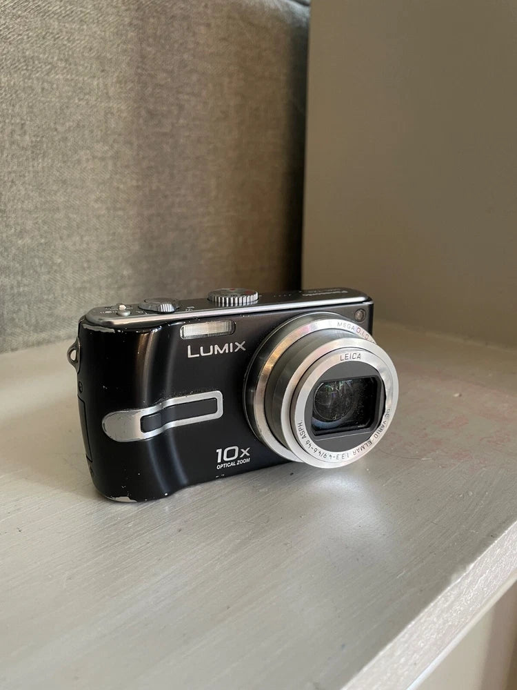 Panasonic LUMIX DMC-TZ3 Digital Camera with Battery - NOT WORKING FOR PARTS