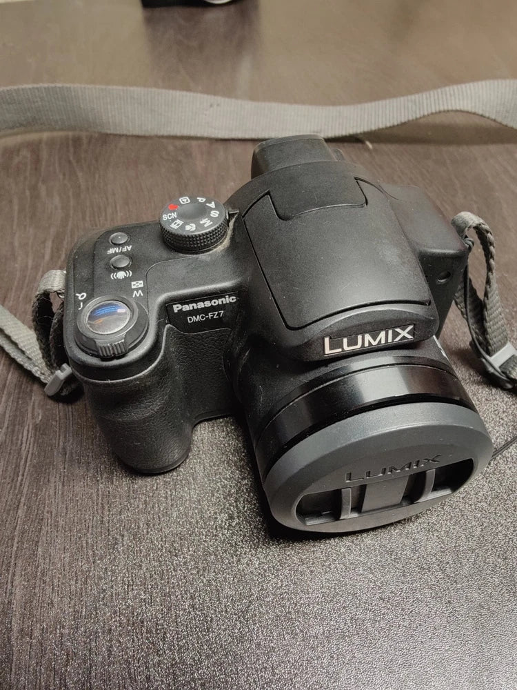 Silver Panasonic Lumix DMC-FZ7  Digital Camera 6MP 12x Zoom Tested & Working
