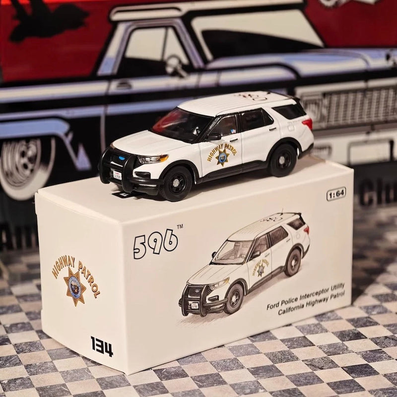CR 1:64 596 White Explorer CHP Highway Patrol Police Model Diecast Metal Car