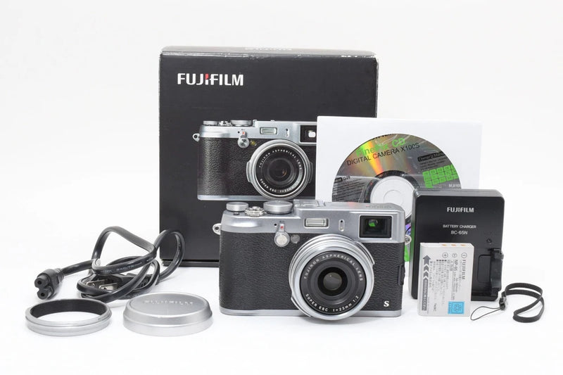 [Near Mint w/Box] Fujifilm X100S 16.3MP Digital Camera Silver From JAPAN