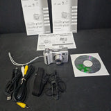 Fujifilm FinePix E500 / E510 5.2m Pixel digital camera bundle.