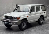 Almost Real 1/18 Land Cruiser 76 LC76 2017 Diecast Model Car Blue/White/Beige
