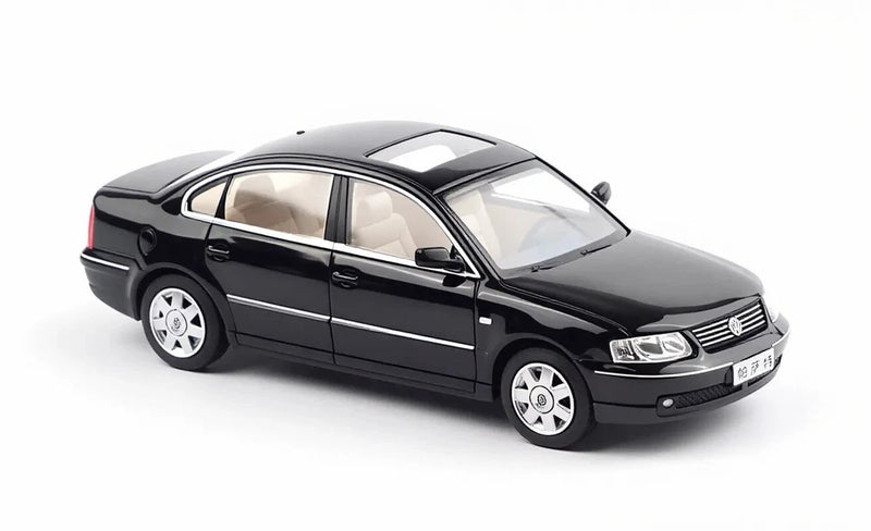 XCARTOYS 1:64 Black VW Passat B5 Sedan Classic Model Diecast Metal Car