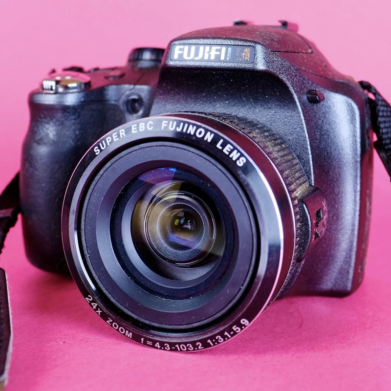 Digital Camera Fujifilm Finepix SL245 (24 multiplier) Working, No Charger