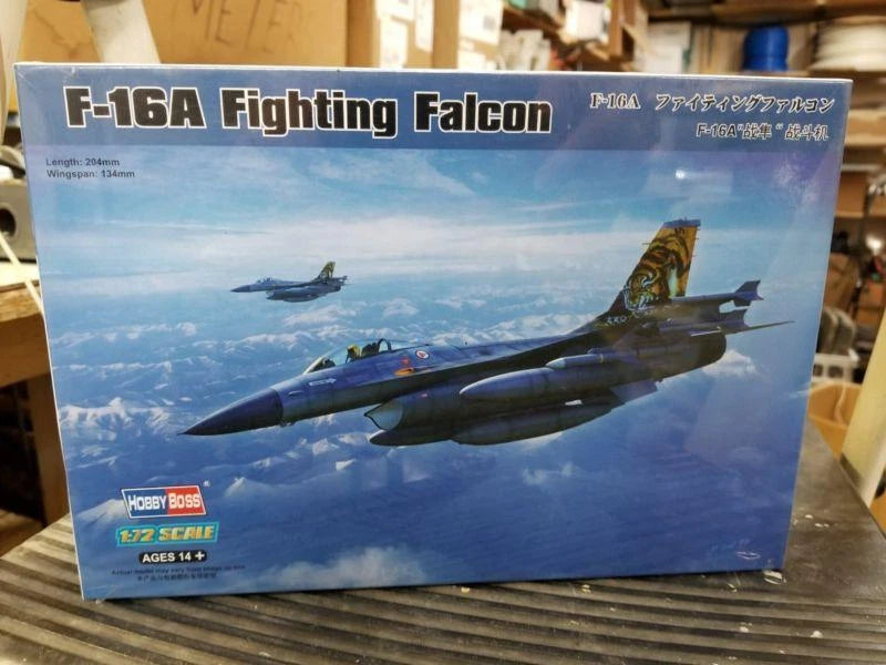 1/72 scale F-16A Fighting Falcon plane model kit in retail box with aircraft artwork