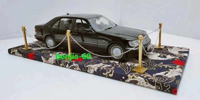 Diorama 1/18 Car Model Showroom Simulate Car Exhibition Prop Scene Display Model