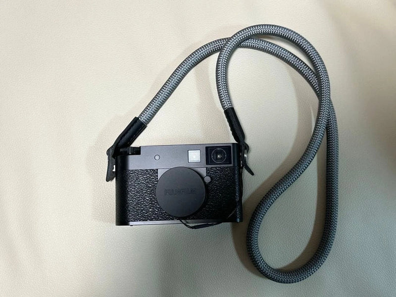 Fujifilm X-Half Black Compact Digital Camera Good Condition Shutter 900