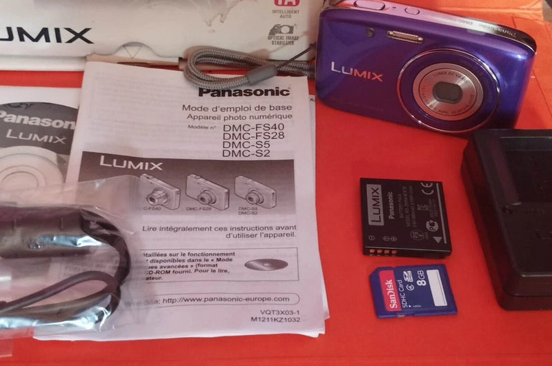 Panasonic Lumix DMC-S2 Digital Camera 14 MP Leica 28mm Large 8GB SD