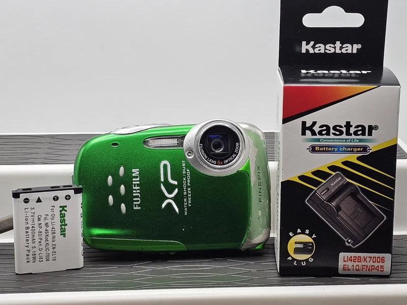 Fujifilm XP 10 Series Green Digital Camera Finepix Waterproof  W/Charger Tested