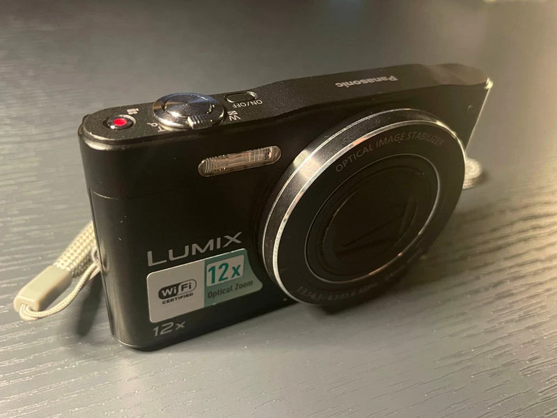 Panasonic LUMIX DMC-SZ8 16.0MP Digital Camera - Black (USED + With Charger)