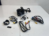 Fujifilm FinePix S9500 Digital Camera con obiettivo 10.7x Zoom e accessori