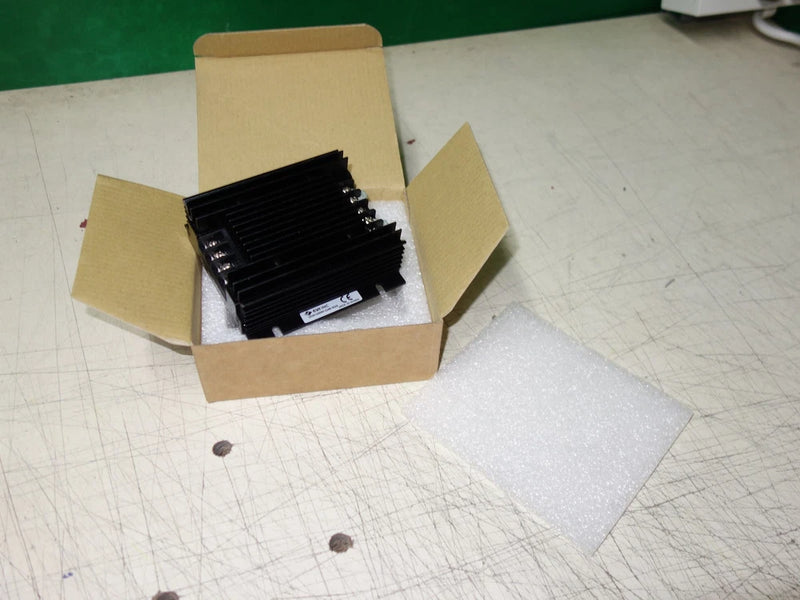 CUI INC VHK200W-Q48-S24 Isolated DC/DC Converter 18-75 Vdc Input 24Vdc Out * NEW