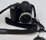 Fujifilm FinePix S700 Digital Camera with Battery, Strap