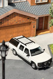 Bliss 1:64 HEC White Suburban GMT400 SUV Sports Model Diecast Display Car