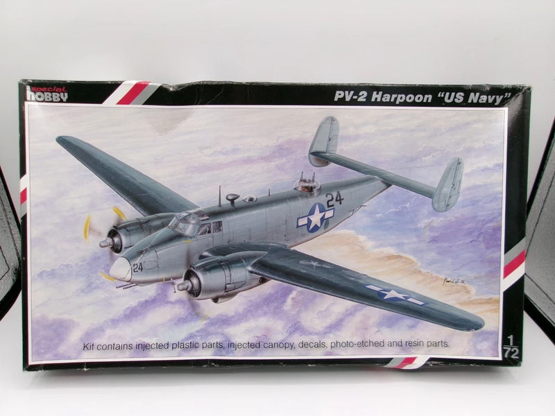 1/72 scale gray PV-2 Harpoon US Navy model airplane kit in box, propeller aircraft