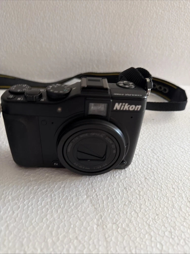 Nikon Coolpix P7000 10.1 MP Digital Point&Shoot Camera, Strap,