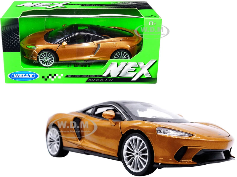 MCLAREN GT GOLD MET. WITH BLACK TOP 1/24 DIECAST MODEL CAR BY WELLY 24105