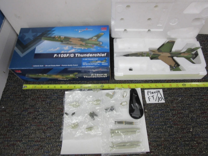 F-105F/G Thunderchief airplane 1:72 air power series Hobby Master HA2551